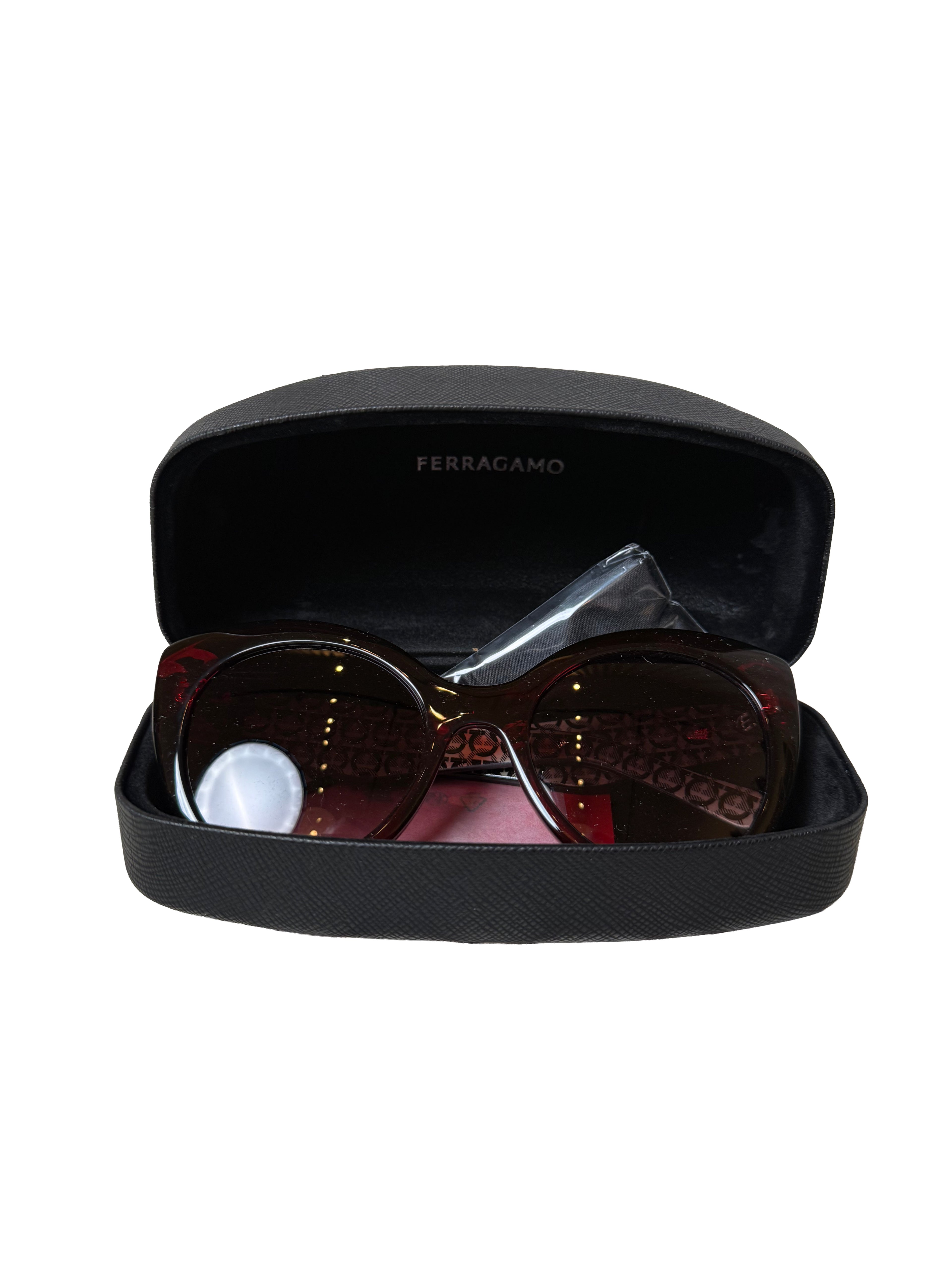 Salvatore Ferragamo Sf964S 210 Sunglasses Featuring A Cat Eye Frame In Crystal Brown And Brown Gradient Lenses - Image 1